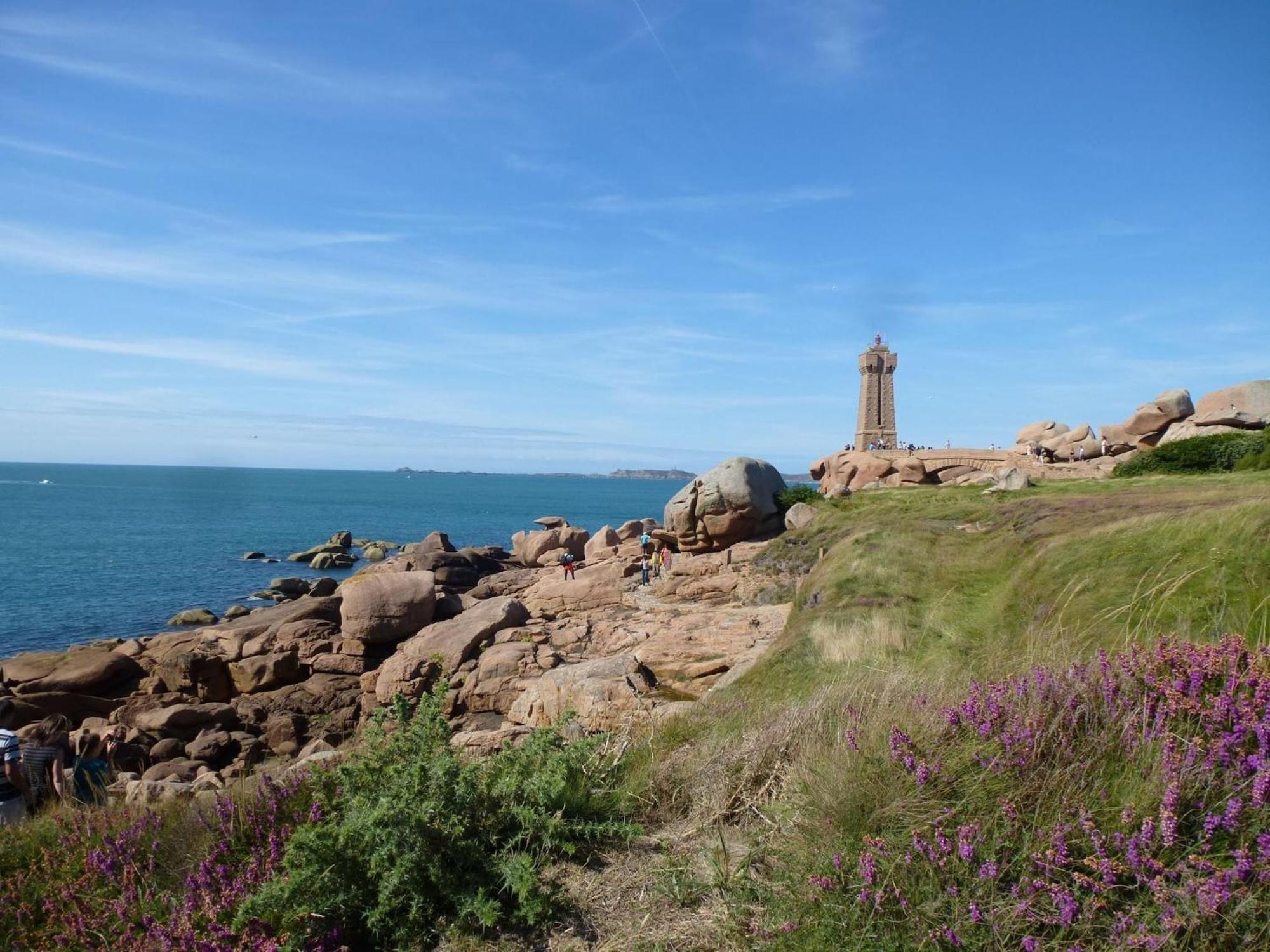 Holiday Home In A Quiet Location Near The Coast 普勒默尔博杜 外观 照片